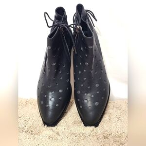 AntelopeLaser Cut Leather Lace-Up Back Boot Black Zaire 9 USA  Europe 39